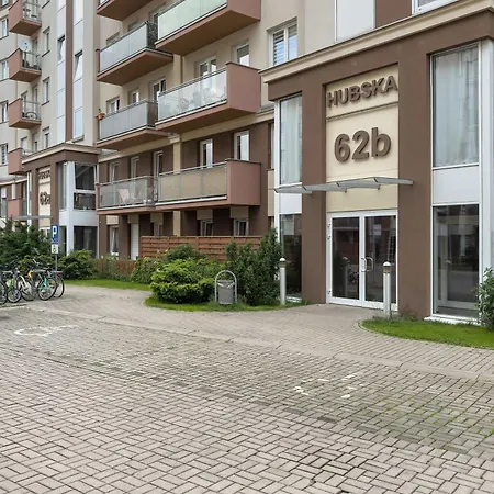 The Big Apple In With Parking By Renters Wroclaw