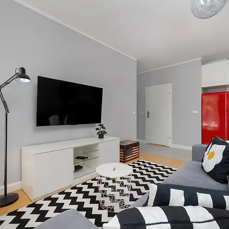 The Big Apple In With Parking By Renters Wroclaw